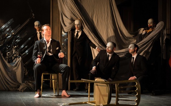 Christopher-Heyward-(Orsino)-and-company-in-Propeller's-Tweflth-Night.-Photo-by-Manuel-Harlan.COMPRESSED.jpg